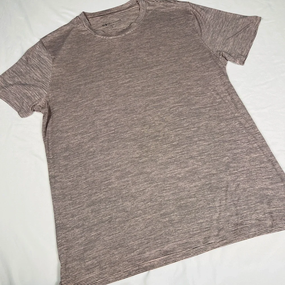 7 Diamonds Core Crew Men 2 Pack Micro Stripe Performance T-Shirt Grey Pink Large